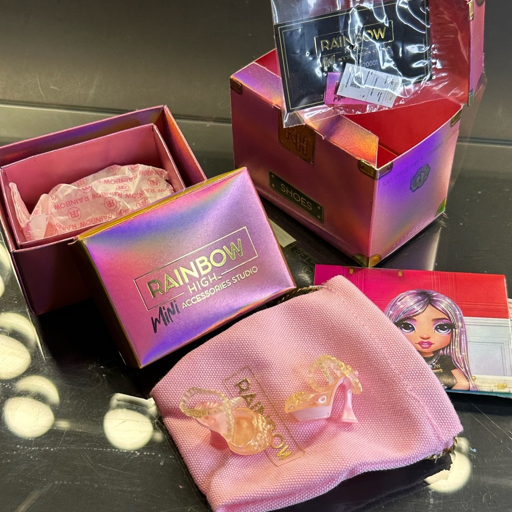 Rainbow High Mini Accessories Studio Bella Harper Bow High Heels Doll Shoes